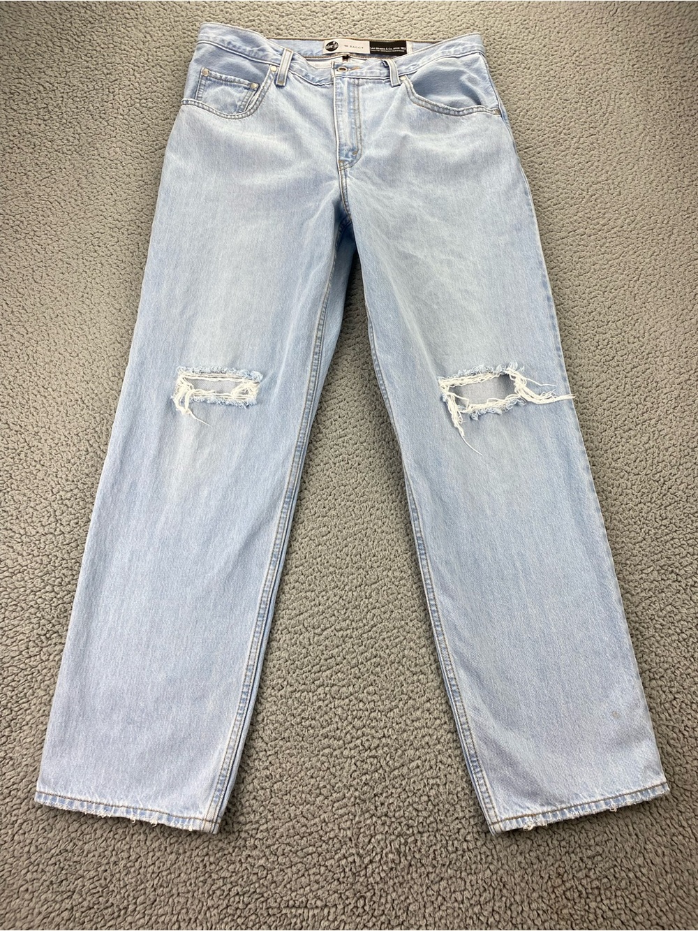 Levi’s SilverTab ’94 Baggy Women’s Light Wash Distressed Ripped Jeans Size: W31